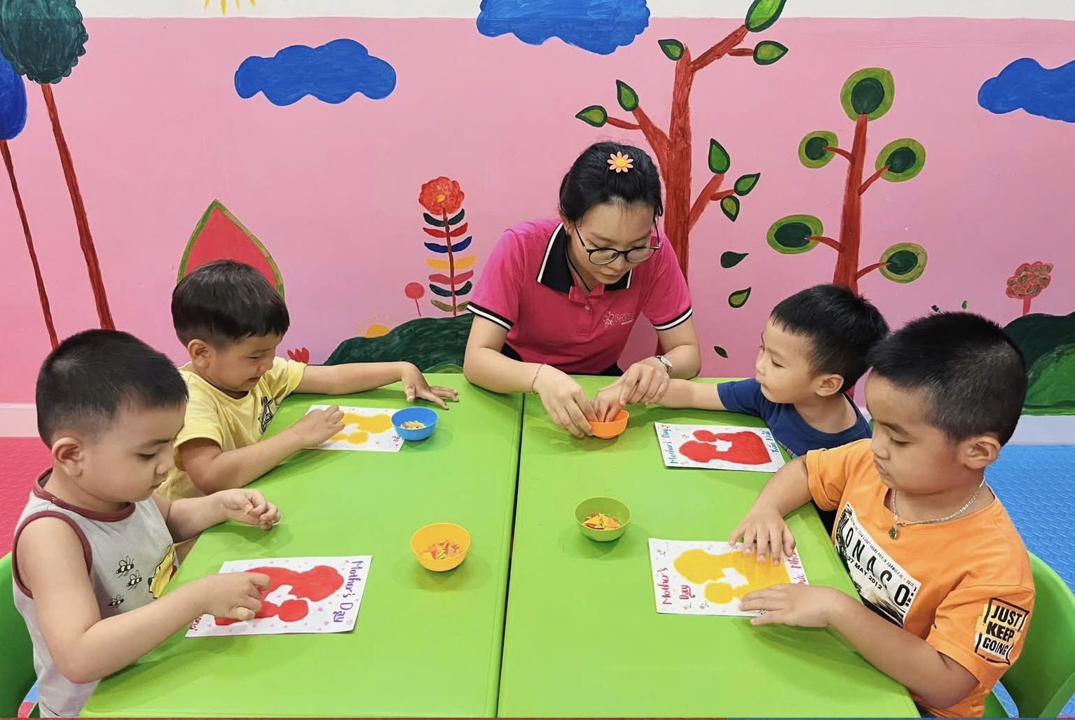 Trẻ chậm nói có phải là dấu hiệu của tự kỷ không?