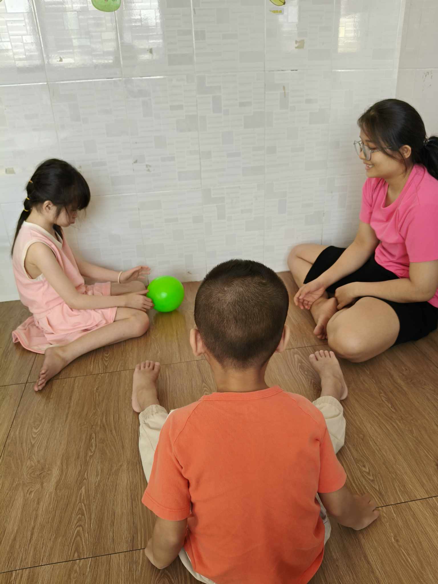 Trẻ chậm nói có phải là tự kỷ không? Phân biệt để không nhầm lẫn